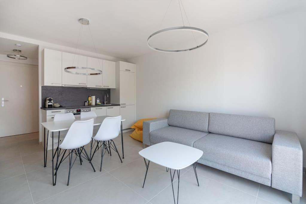 Neu Und Hell In Zentraler Ruhelage Mit Parkplatz Apartment Vienna Exterior photo