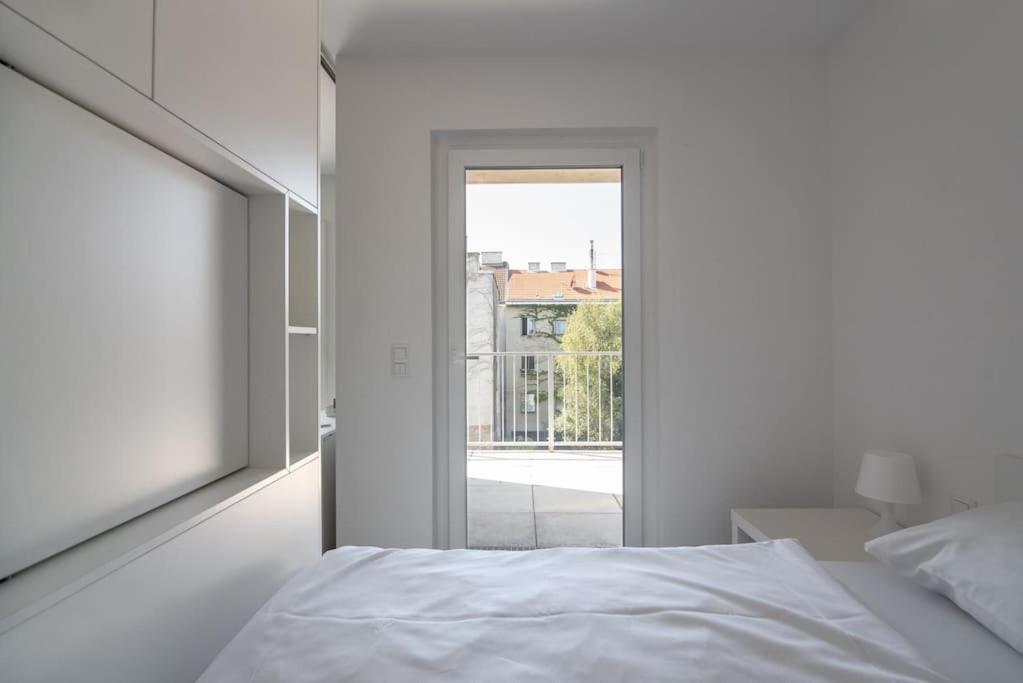 Neu Und Hell In Zentraler Ruhelage Mit Parkplatz Apartment Vienna Exterior photo