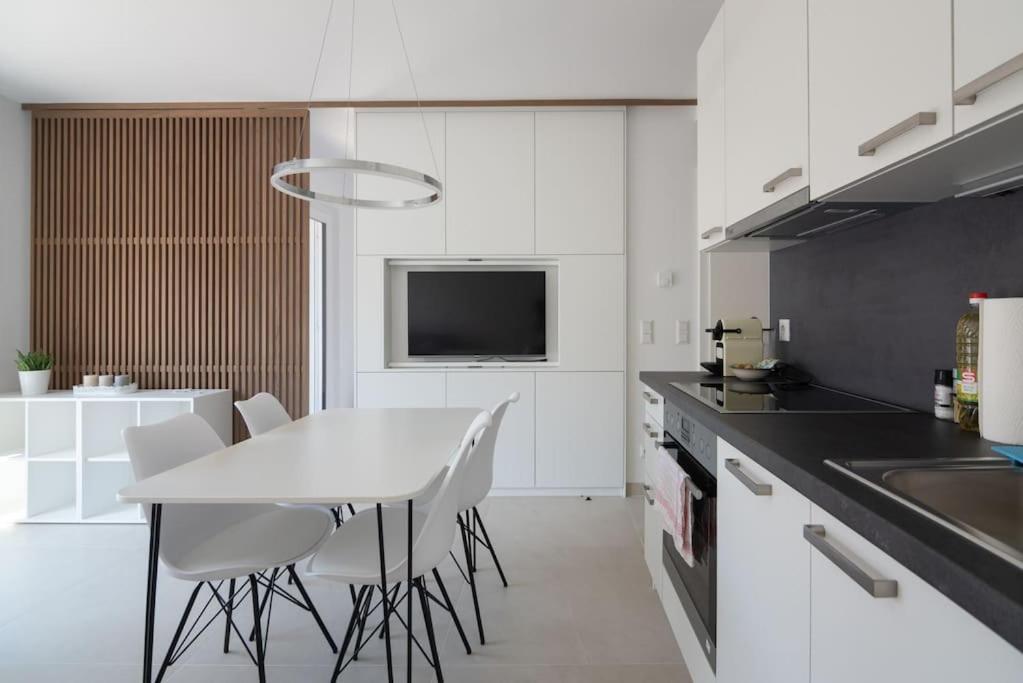 Neu Und Hell In Zentraler Ruhelage Mit Parkplatz Apartment Vienna Exterior photo