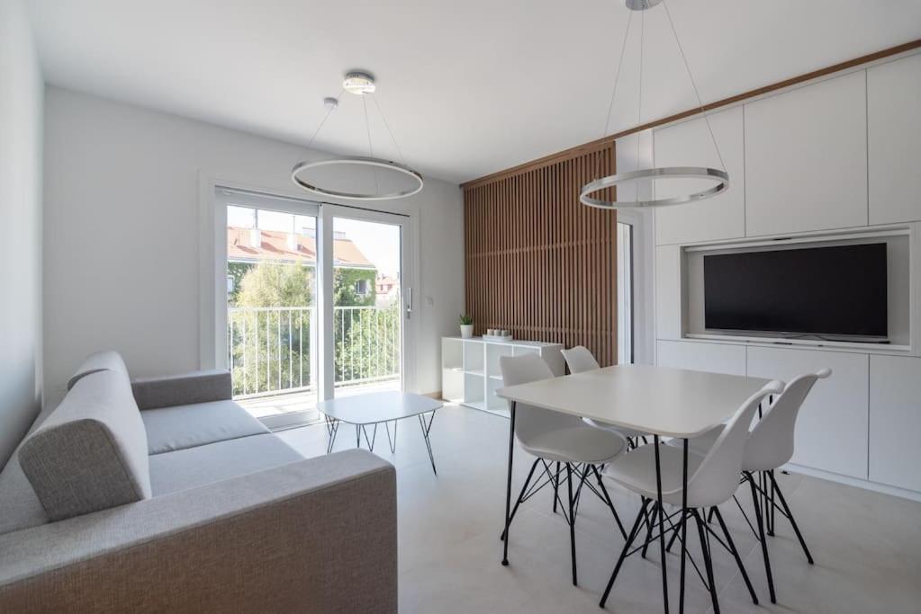 Neu Und Hell In Zentraler Ruhelage Mit Parkplatz Apartment Vienna Exterior photo